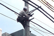 ケーブル架設工事
